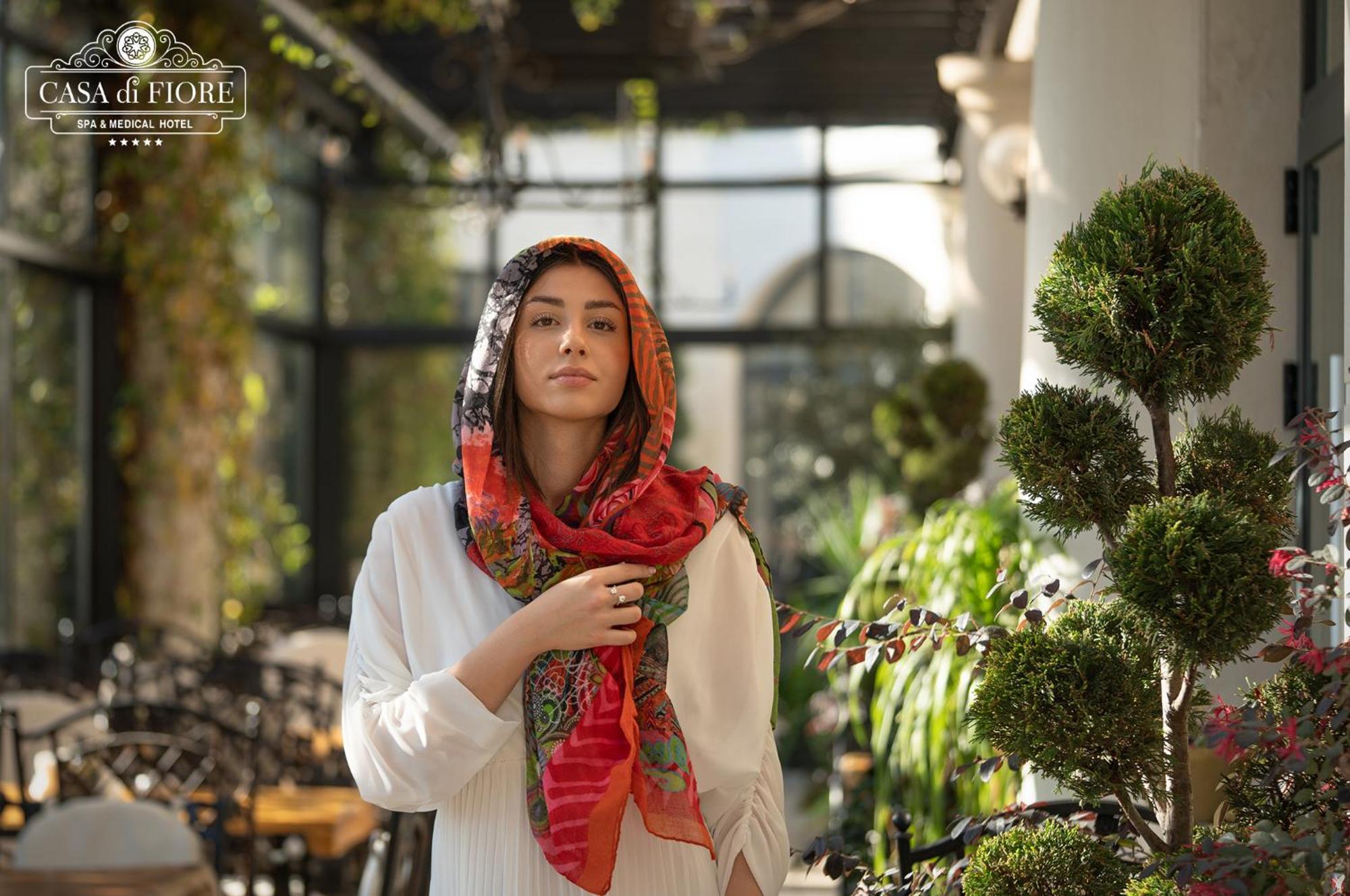 Casa Di Fiore Spa And Medical Hotel, Mineral Pools & Private Beach Kranevo Exterior photo A woman wearing a hijab